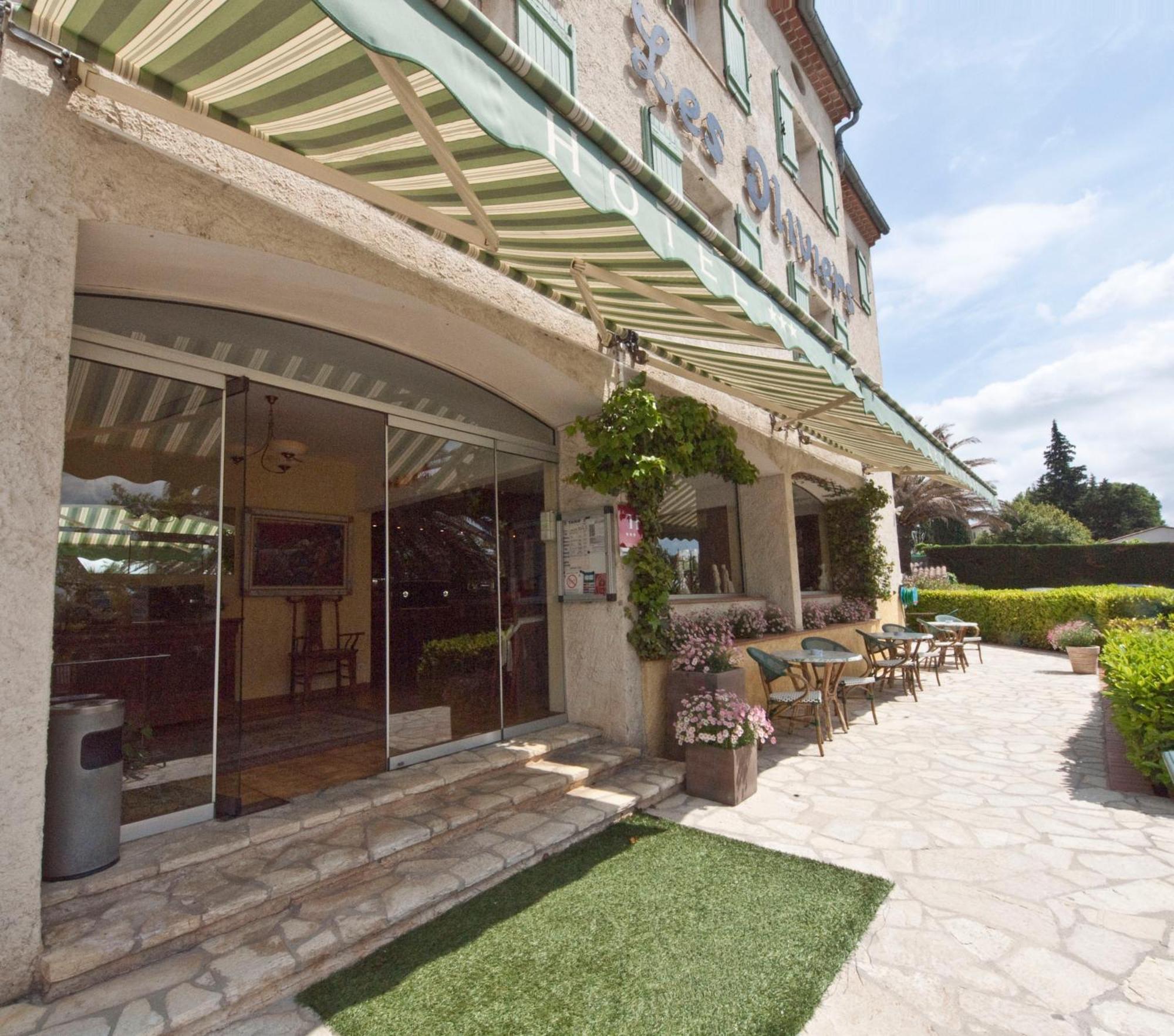 Hotel Les Oliviers Фаянс Экстерьер фото